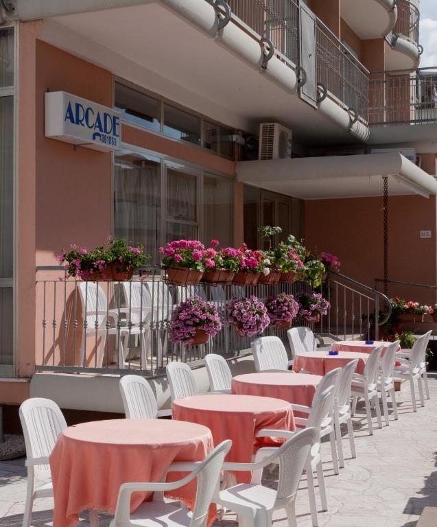 Hotel Arcade Rimini Exteriör bild